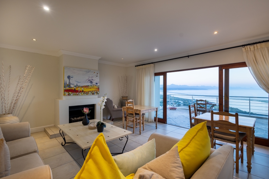 7 Bedroom Property for Sale in Bowtie Western Cape